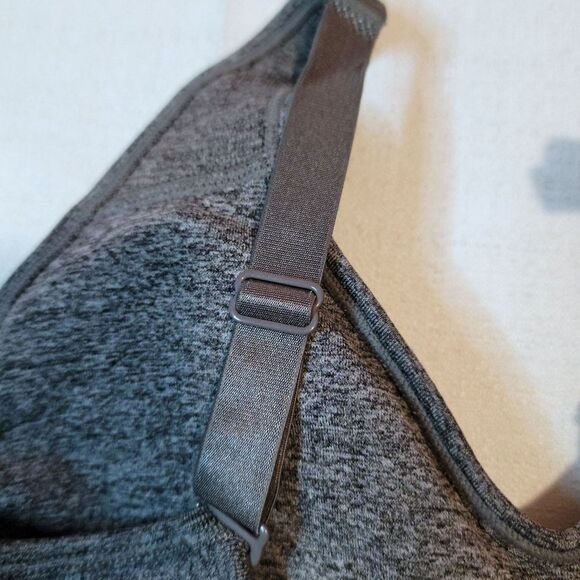 Puma Gray Sports Bra Removable Padding Size Small - Picture 5 of 8